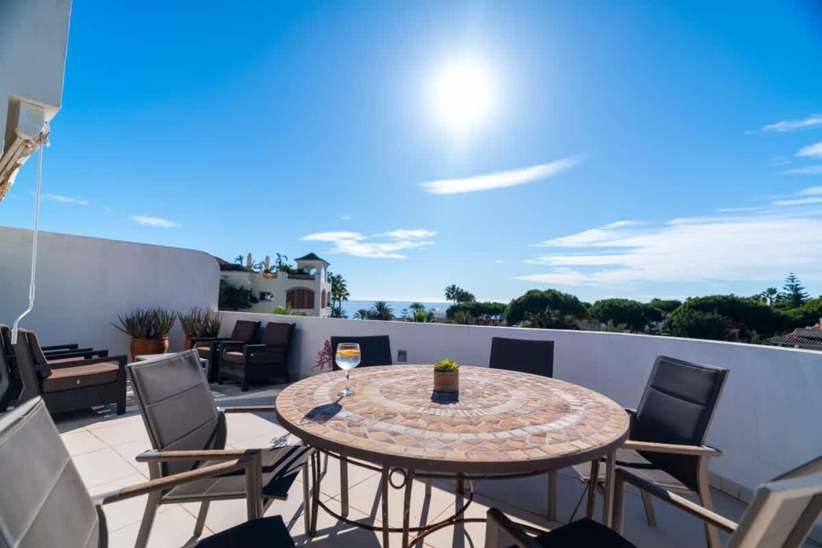 Apartamento Seaside Elegance With Sea View Marbella Exterior foto