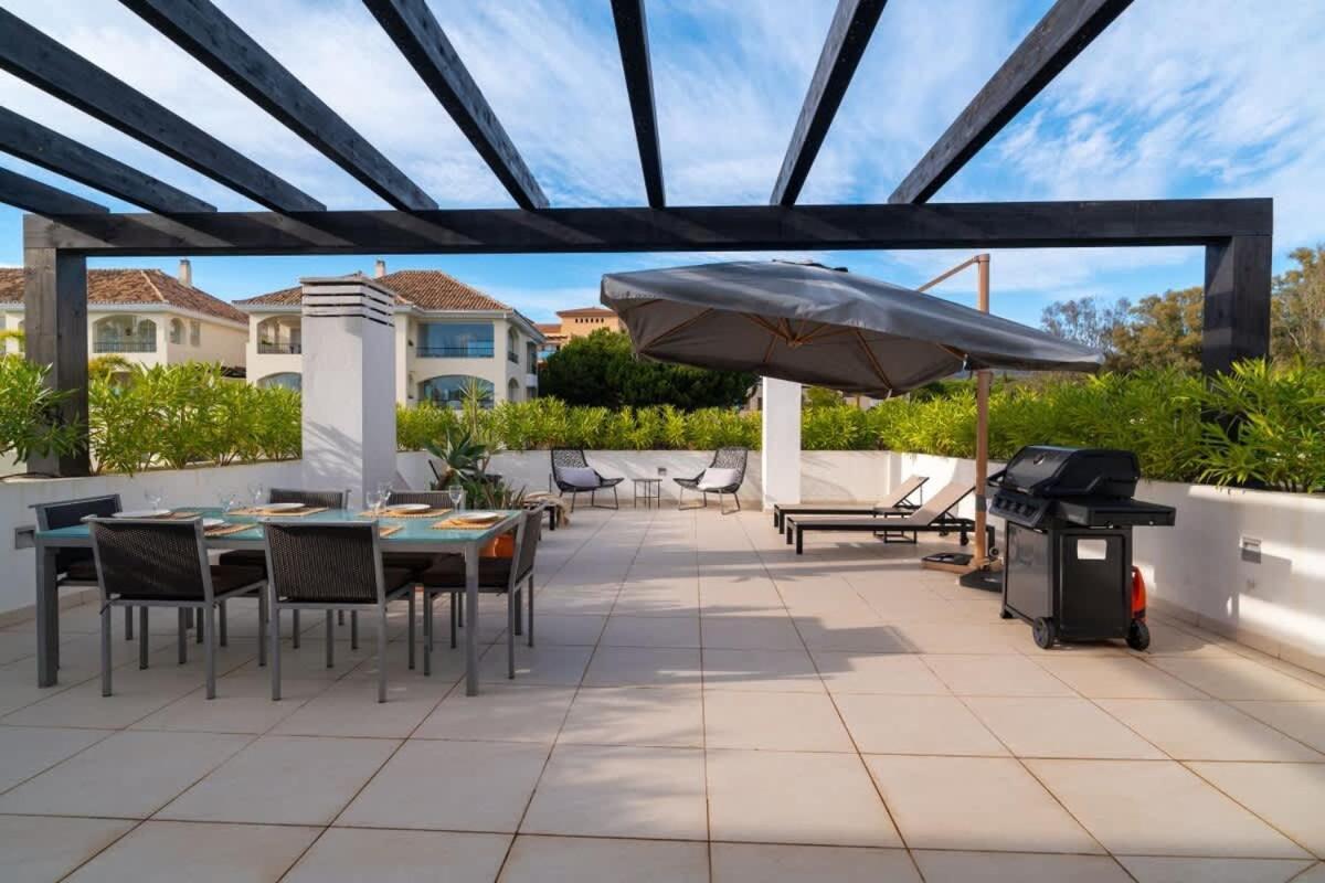 Apartamento Seaside Elegance With Sea View Marbella Exterior foto