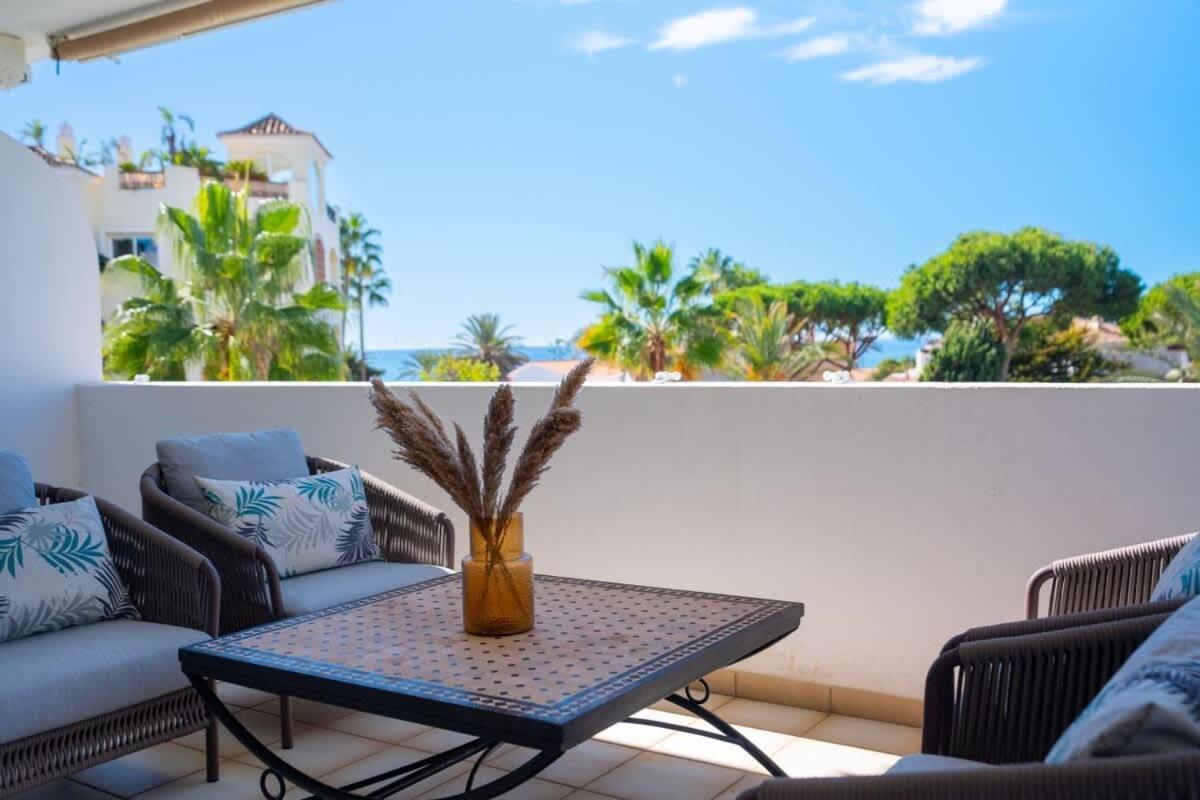 Apartamento Seaside Elegance With Sea View Marbella Exterior foto